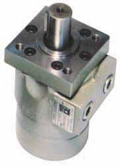 Hydraulic Motors; Flange Mount: 4 Bolt Flange; Displacement: 17.9 SCFM, 17.9 IN¬≥/REV, 17.9 in¬≥