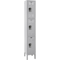 Horizontal Locker: Latch