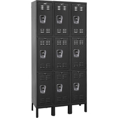 Horizontal Locker: Latch