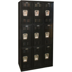 Horizontal Locker: Latch