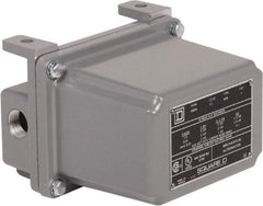 Square D - 4 NEMA Rated, DPST-DB, Float Switch Pressure and Level Switch - 575 VAC, Line-Load-Load-Line Terminal - Makers Industrial Supply