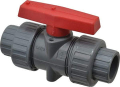 Simtech - 3/4" Pipe, Full Port, CPVC True Union Design Ball Valve - Inline - Two Way Flow, FNPT x FNPT (with Socket Adapter) Ends, Tee Handle, 232 WOG - Makers Industrial Supply