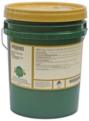 Oak Signature - Oakflo DSS 706-AFC, 5 Gal Pail Cutting Fluid - Semisynthetic, For Drilling, Milling, Reaming, Tapping, Turning - Makers Industrial Supply