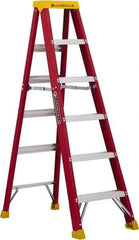 Louisville - 5 Steps, 6' High, Type IA Rating, Fiberglass Step Ladder - 300 Lb Capacity, 21-13/16" Base Width - Makers Industrial Supply