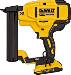 DeWALT - 1/4" Crown, 18 Gauge, 100 Staple Capacity Power Stapler - Includes Kit Bag; 20V Max Battery - Makers Industrial Supply