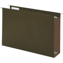 UNIVERSAL - 9-5/8 x 14-3/4", Legal, Standard Green, Hanging File Folder - 11 Point Stock, 1/3 Tab Cut Location - Makers Industrial Supply