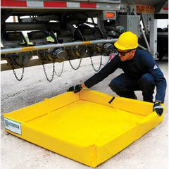 UltraTech - 75 Gal 18 oz PVC Containment Berm, Mini-Foam Wall - 1/2' High x 6' Wide x 4" Long - Makers Industrial Supply