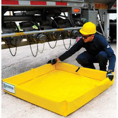 UltraTech - 15 Gal 18 oz PVC Containment Berm, Mini-Foam Wall - 1/2' High x 2' Wide x 2" Long - Makers Industrial Supply