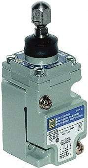 Square D - SPDT, NC/NO, 600 Volt Screw Terminal, Plunger Actuator, General Purpose Limit Switch - 1, 2, 4, 6, 12, 13, 6P NEMA Rating, IP67 IPR Rating - Makers Industrial Supply