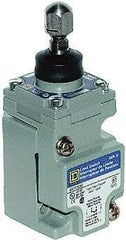 Square D - SPDT, NC/NO, 600 Volt Screw Terminal, Plunger Actuator, General Purpose Limit Switch - 1, 2, 4, 6, 12, 13, 6P NEMA Rating, IP67 IPR Rating - Makers Industrial Supply