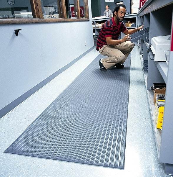 Wearwell - 5' Long x 3' Wide, Dry Environment, Anti-Fatigue Matting - Gray, Vinyl with Vinyl Sponge Base, Rounded on 4 Sides - Makers Industrial Supply