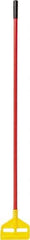 Rubbermaid - 60" Standard Fiberglass Clamp Jaw Mop Handle - 1" Mop Head Band, Plastic Connector, Use with Wet Mops - Makers Industrial Supply