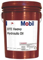 Mobil - 5 Gal Pail Mineral Circulating Oil - SAE 30, ISO 100, 95.1 cSt at 40°C & 10.9 cSt at 100°F - Makers Industrial Supply