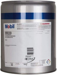 Mobil - 5 Gal Pail, ISO 32, SAE 10, Air Compressor Oil - -20°F to 400°, 29.5 Viscosity (cSt) at 40°C, 5.5 Viscosity (cSt) at 100°C - Makers Industrial Supply