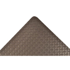 Anti-Fatigue Mat:  144.0000″ Length,  36.0000″ Wide,  9/16″ Thick,  Nitrile Rubber,  Beveled Edge,  Heavy Duty Diamond Plates,  Black,  Dry