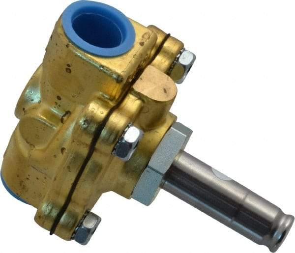 Parker - 1/2" Port, Two Way, Piloted Diaphragm, Brass Solenoid Valve - Normally Closed, 300 Max PSI, NBR Seal - Makers Industrial Supply