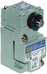 Square D - SPDT, NC/NO, 600 Volt Screw Terminal, Plunger Actuator, General Purpose Limit Switch - 1, 2, 4, 6, 12, 13, 6P NEMA Rating, IP67 IPR Rating - Makers Industrial Supply