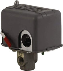 Square D - 1 and 3R NEMA Rated, 70 to 150 psi, Electromechanical Pressure and Level Switch - Fixed Pressure, 575 VAC, L1-T1, L2-T2 Terminal, For Use with Square D Pumptrol - Makers Industrial Supply