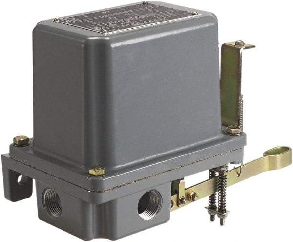 Square D - 7 and 9 NEMA Rated, DPST-DB, Float Switch Pressure and Level Switch - 575 VAC, Line-Load-Load-Line Terminal - Makers Industrial Supply