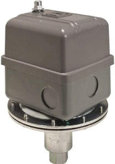 Square D - 1 NEMA Rated, DPST, 3 inHg to 8 inHg, Vacuum Switch Pressure and Level Switch - Adjustable Pressure, 480 VAC, Screw Terminal - Makers Industrial Supply