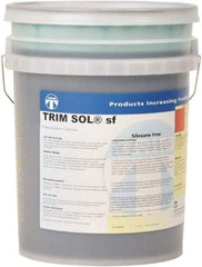 Master Fluid Solutions - Trim SOL sf, 5 Gal Pail Cutting & Grinding Fluid - Water Soluble, For Cutting, Grinding - Makers Industrial Supply