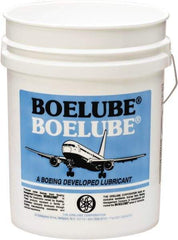 Boelube - BoeLube, 5 Gal Pail Cutting Fluid - Liquid, For Grinding, Sawing, Stamping, Near Dry Machining (NDM) - Makers Industrial Supply