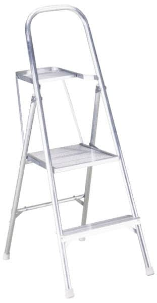 Werner - 4 Steps, 4-1/2' High, Type III Rating, Aluminum Platform Ladder - 200 Lb Capacity, 20" Base Width - Makers Industrial Supply